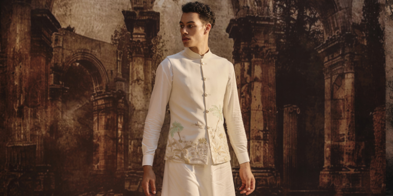 what to wear to indian wedding​