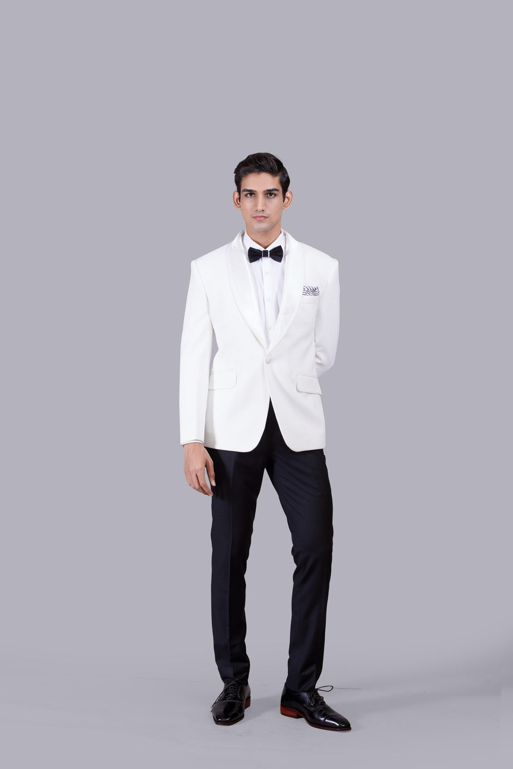 WHITE ITALIAN CREPE PLAIN SUIT