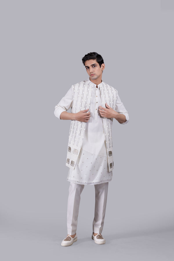 OFF WHITE GEORGETTE THREAD WORK BUNDI SET